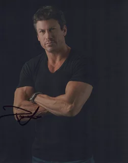 Paul Logan autograph