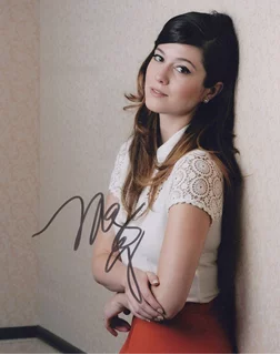 Mary Elizabeth Winstead autograph