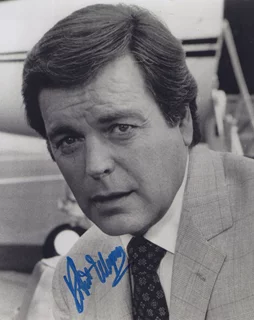 Robert Wagner autograph