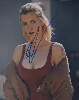 Ireland Baldwin autograph