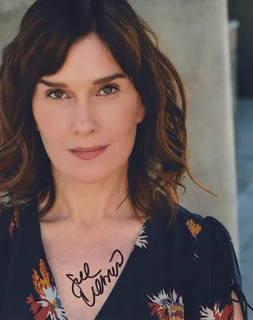 Sue Cremin autograph