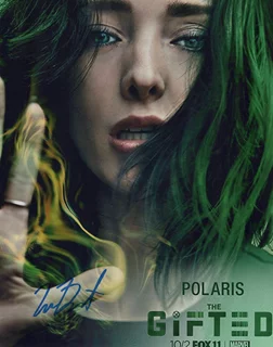 Emma Dumont autograph