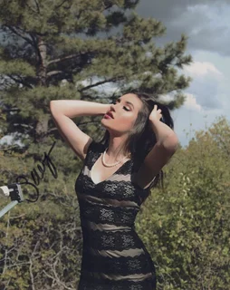 Savannah Garza autograph