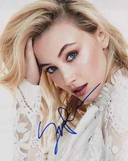 Sarah Gadon autograph