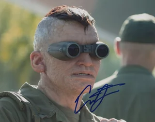 Evan Jonigkeit autograph