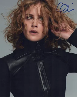 Carla Juri autograph