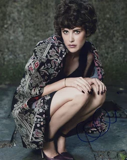 Carla Juri autograph