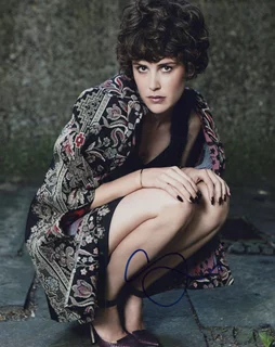 Carla Juri autograph