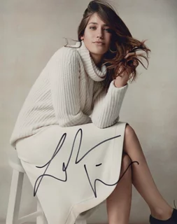 Lola Kirke autograph