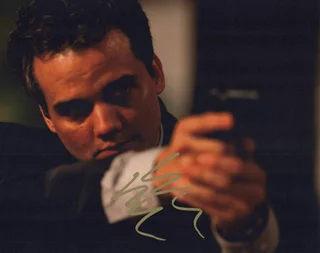 Wagner Moura autograph