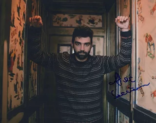 Alec Secareanu autograph