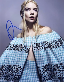 Anya Taylor-Joy autograph