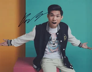 Gabe De Guzman autograph