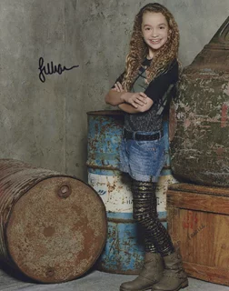 Jillian Shea Spaeder autograph