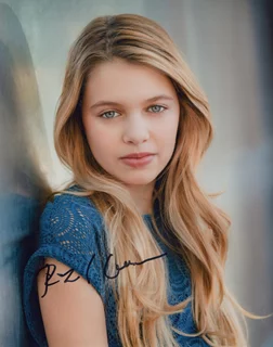 Rachel Gage autograph