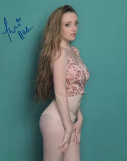 Tori Rose autograph