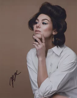 Kira Kosarin autograph