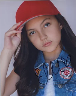 Elle Paris Legaspi autograph