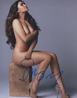 Sophie Simmons autograph
