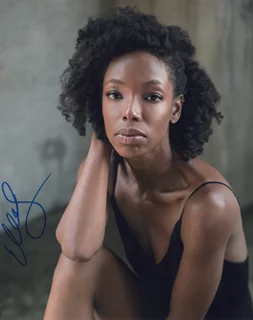 Elle Lorraine autograph