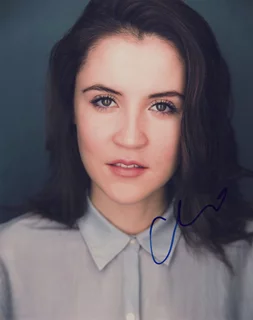 Oona Roche autograph