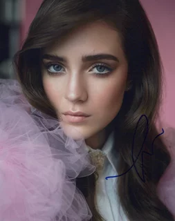 Talia Ryder autograph