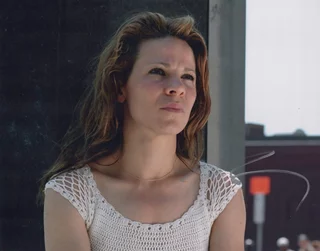 Lili Taylor autograph