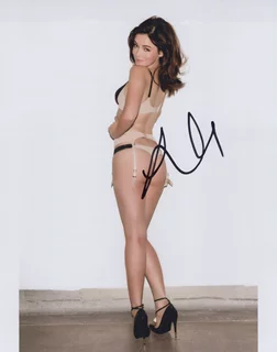 Sarah Bolger autograph