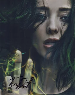 Emma Dumont autograph