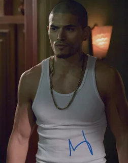 Miguel Gomez autograph