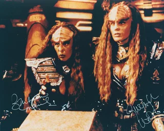 The Duras Sisters autograph