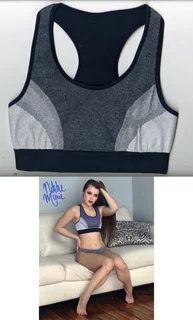 Nikki Marie autograph