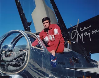 Lee Majors autograph