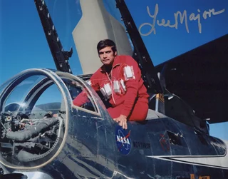 Lee Majors autograph