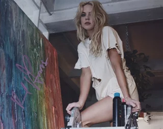 Rachel Harris autograph