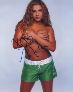Nidia Guenard autograph
