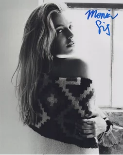 Monica Sims autograph