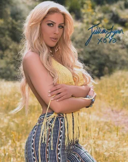 Jillisa Lynn autograph