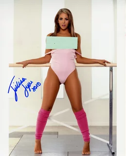 Jillisa Lynn autograph