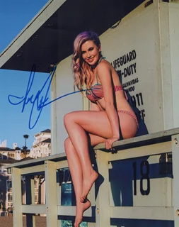 Ireland Baldwin autograph