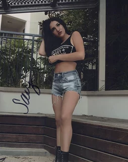 Savannah Garza autograph