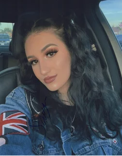 Savannah Garza autograph