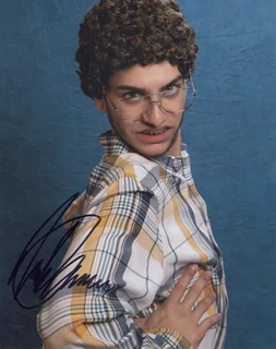 Noah Grossman autograph