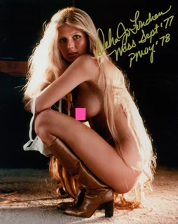 Debra Jo Fondren autograph