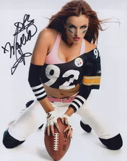 Maria Kanellis autograph