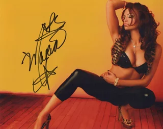 Maria Kanellis autograph