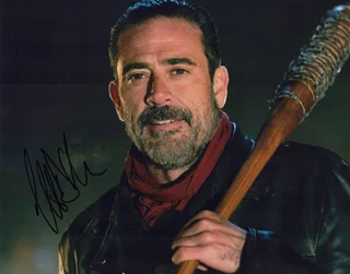 Jeffrey Dean Morgan autograph