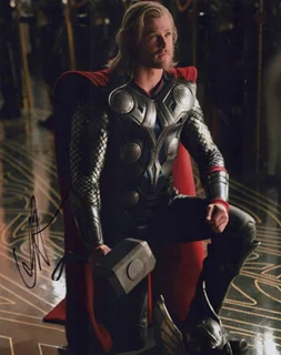 Chris Hemsworth autograph