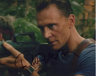 Tom Hiddleston autograph