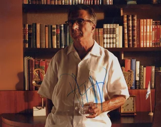 Dustin Hoffman autograph